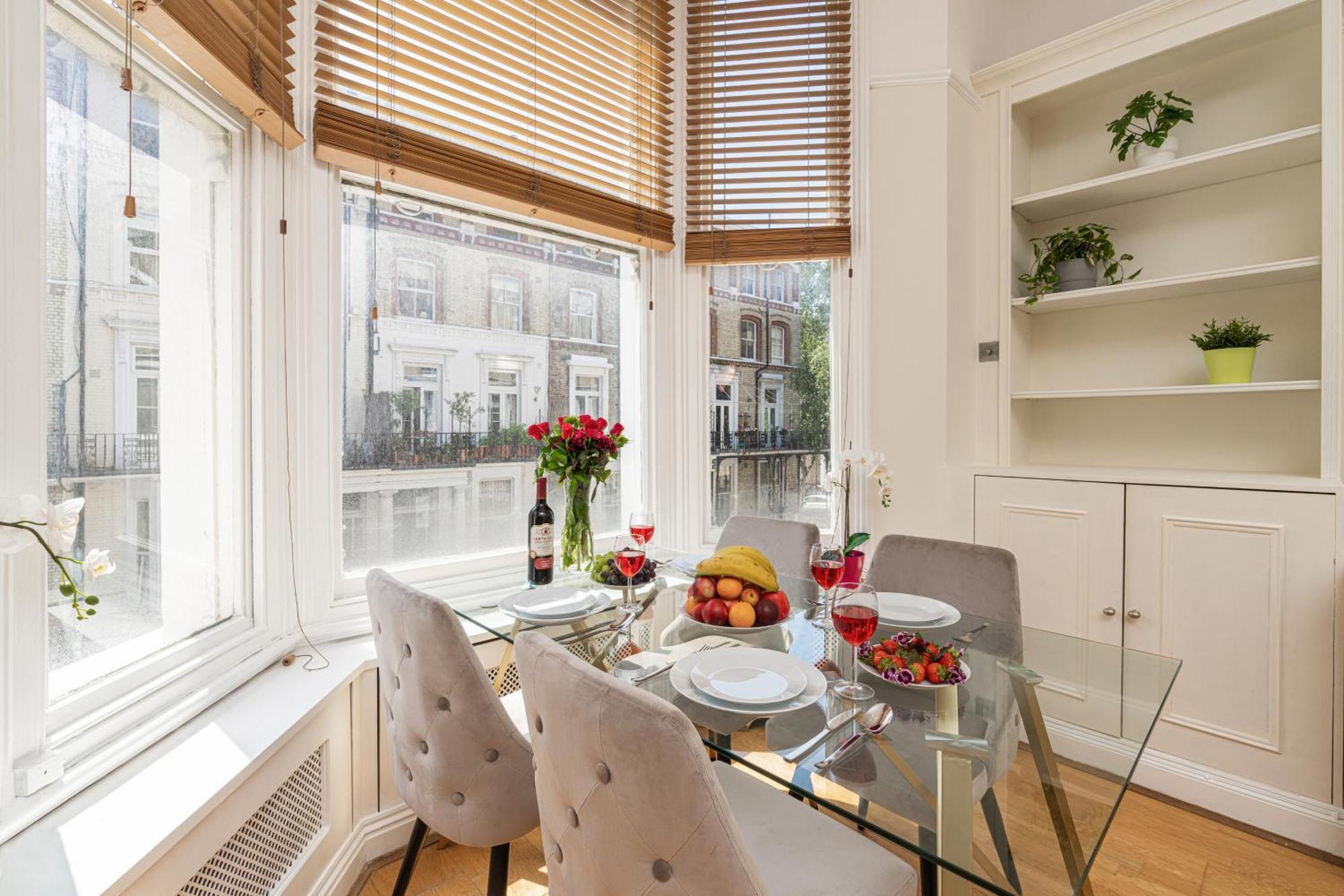 Stay At Kensington And Knightsbridge London Exterior photo
